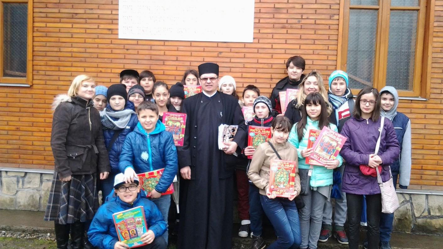 Scoala altfel - la paroha Sfintii Trei Ierahi din Bacau.5