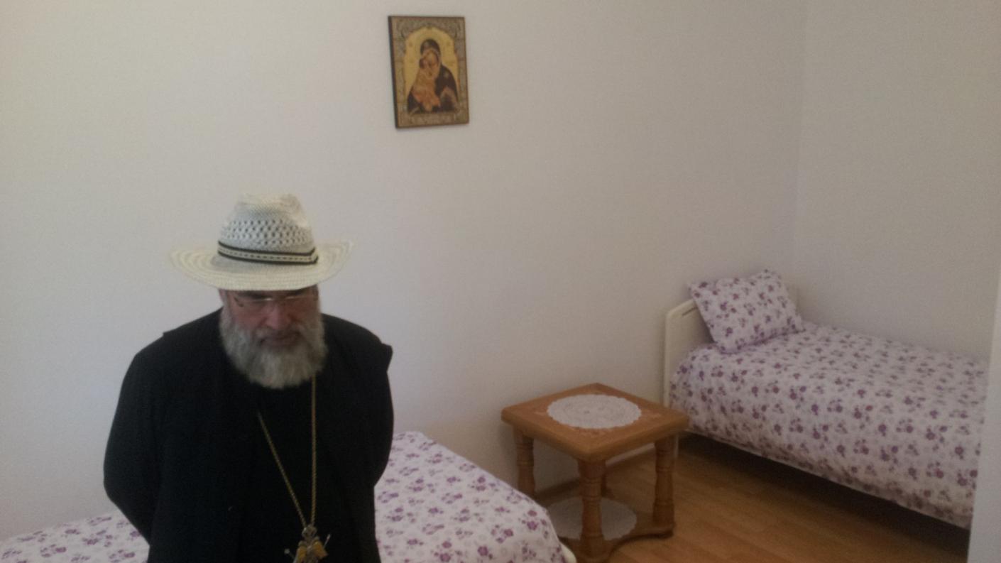 La dispoziția beneficiarilor vor fi puse camere de câte două paturi, cu grup sanitar propriu