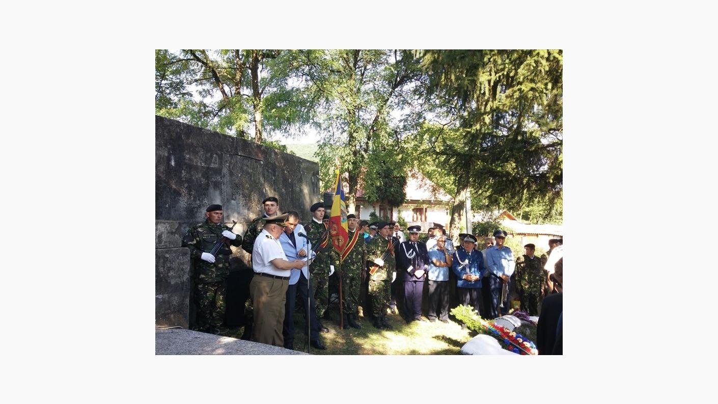 Pomenirea eroilor la parohia Poieni, Tg. Ocna