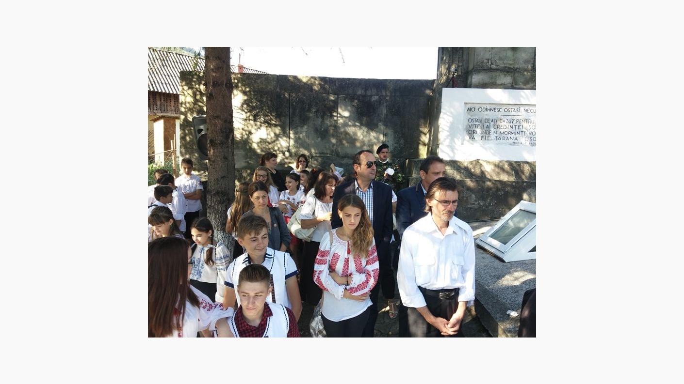 Pomenirea eroilor la parohia Poieni, Tg. Ocna