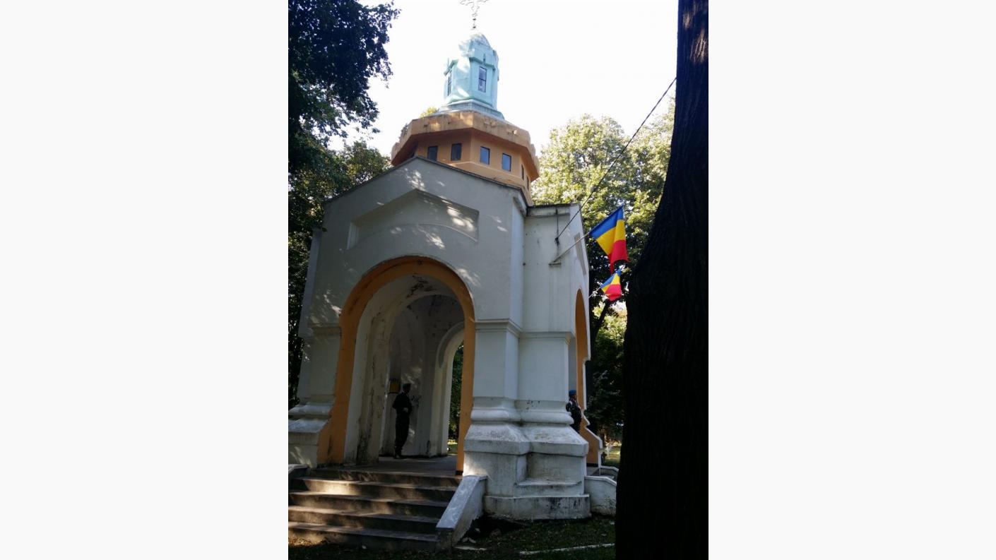 Pomenirea eroilor la Bacău