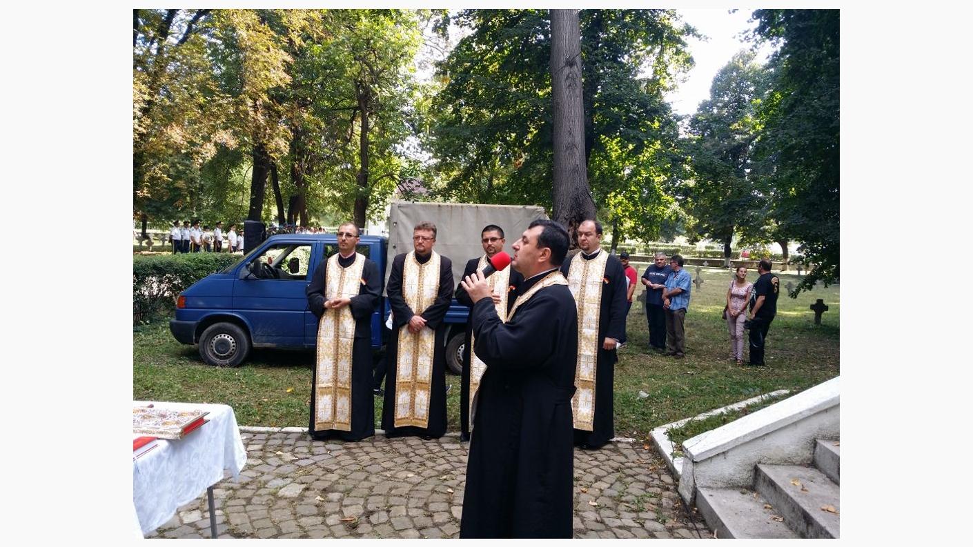 Pomenirea eroilor la Bacău