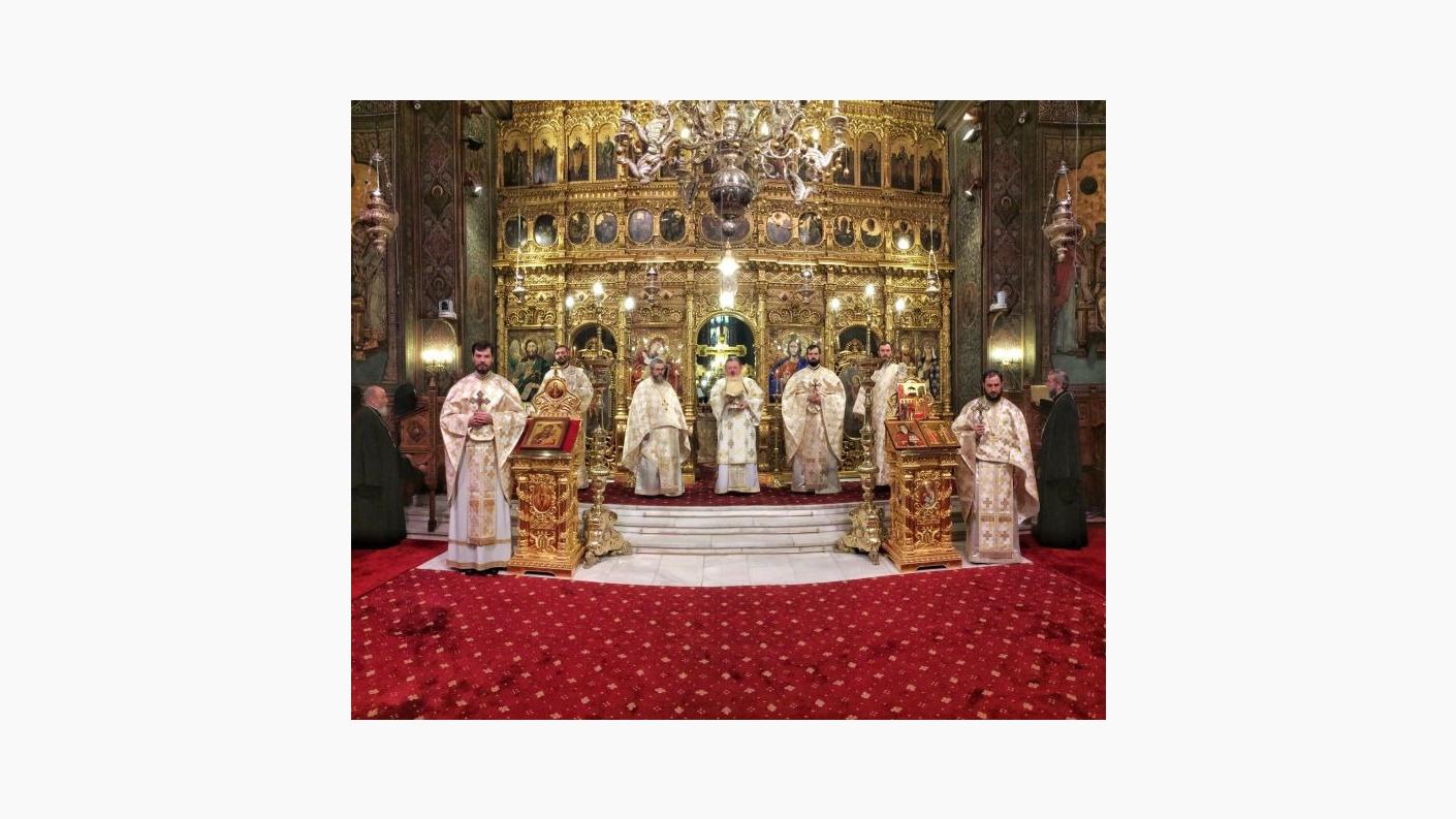 Conform tradiţiei bisericeşti, înainte de începerea lucrărilor Adunării Naționale Bisericești, membrii acesteia participă la Sfânta Liturghie oficiată în Catedrala Patriarhală