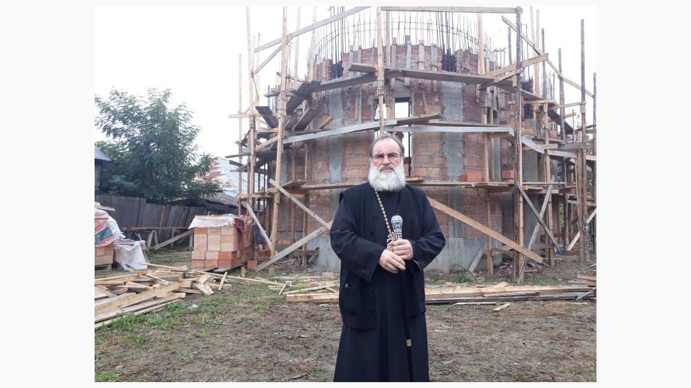 Pe șantierul noii biserici din Radomirești