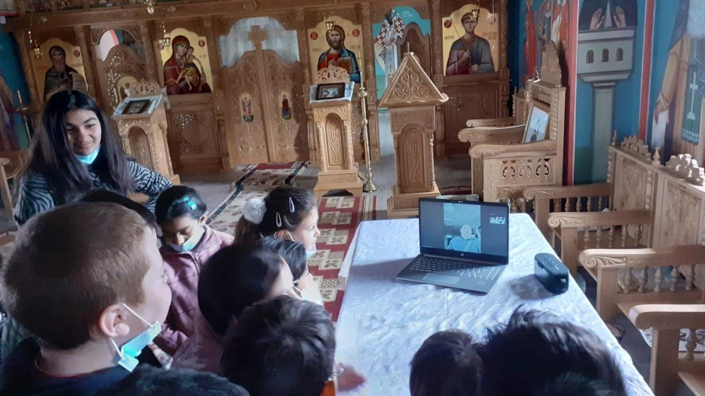 Programe destinate copiilor din familiile dezavantajate și părinților lor:, ,,Copilul  ca dar al lui Dumnezeu”,  ,,Fă parte chiar de ești departe”, ,, Dăruind vei dobândi”,  ,,Darul tău de Paște, bucurie-n suflet naște  ”