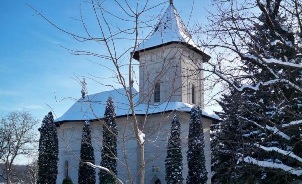 Mănăstirea „Sf. Arhangheli Mihail și Gavriil” Runc