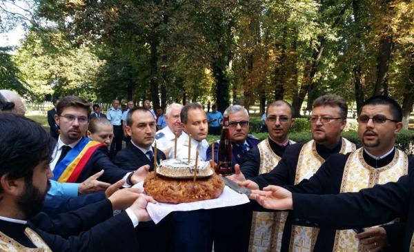 Pomenirea eroilor la Bacău